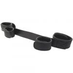 Manette Fetish submissive spreader bar